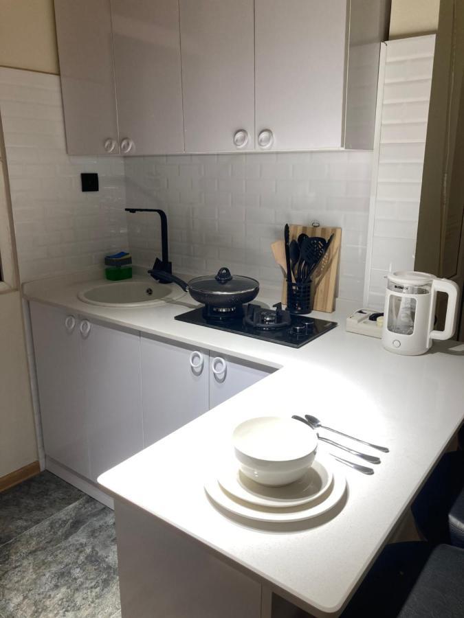 Apartment Kostava 10 바투미 외부 사진