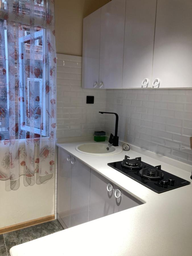 Apartment Kostava 10 바투미 외부 사진